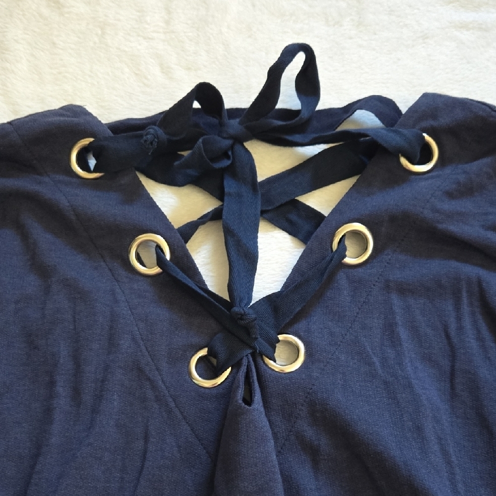She and Sky Navy Short Sleeve Top with Crisscross Back - Picture 5 of 6